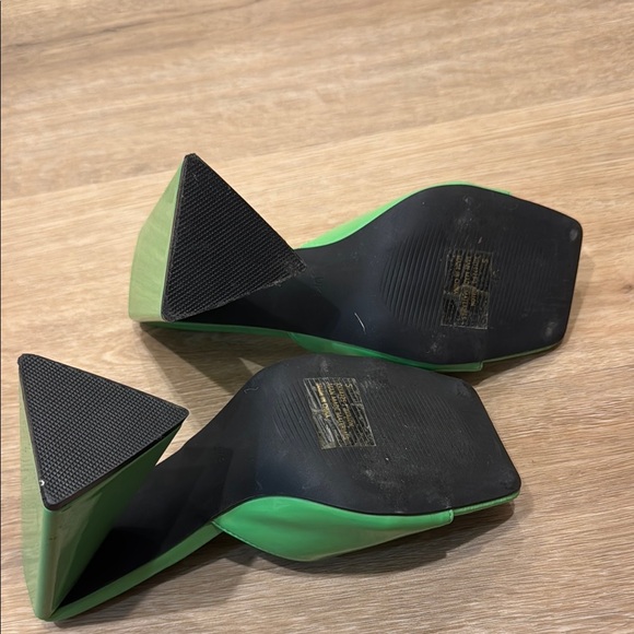 EGO Women's Green Heeled Sandals - Picture 4 of 4